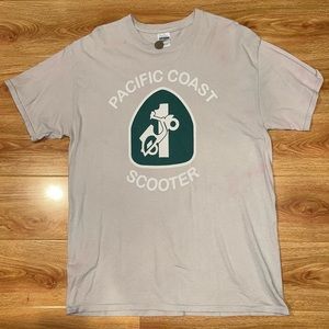 white gildan heavy cotton graphic tee